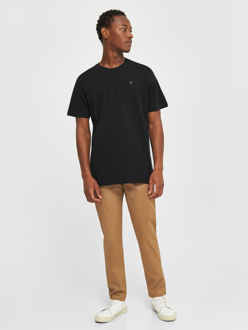 KnowledgeCotton Apparel - MEN Regular fit Badge t-shirt T-shirts 1300 Black Jet